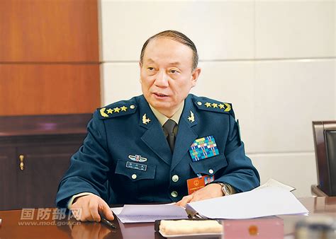 何衛東上將|兩會｜何衛東當選中央軍委副主席 出身閩系曾任東部 